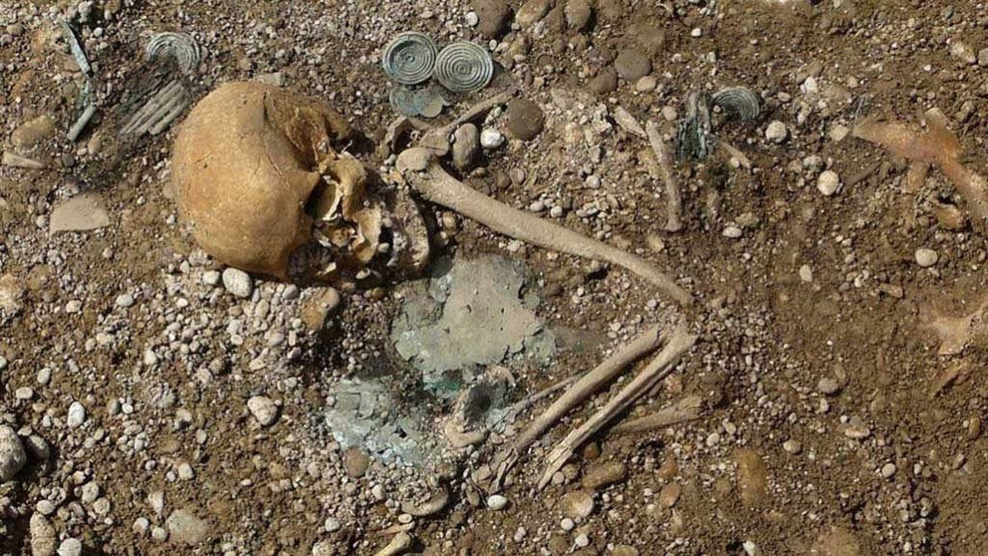 خانواده مقابل تاریخی در اروپا که با بردگانشان دفن شده بودند