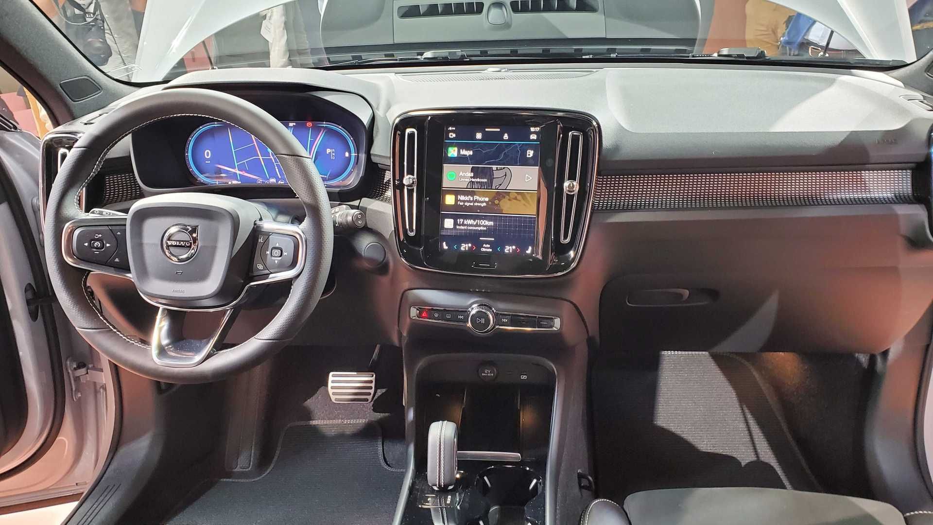 Volvo XC40 Recharge / ولوو xc40 ریشارژ