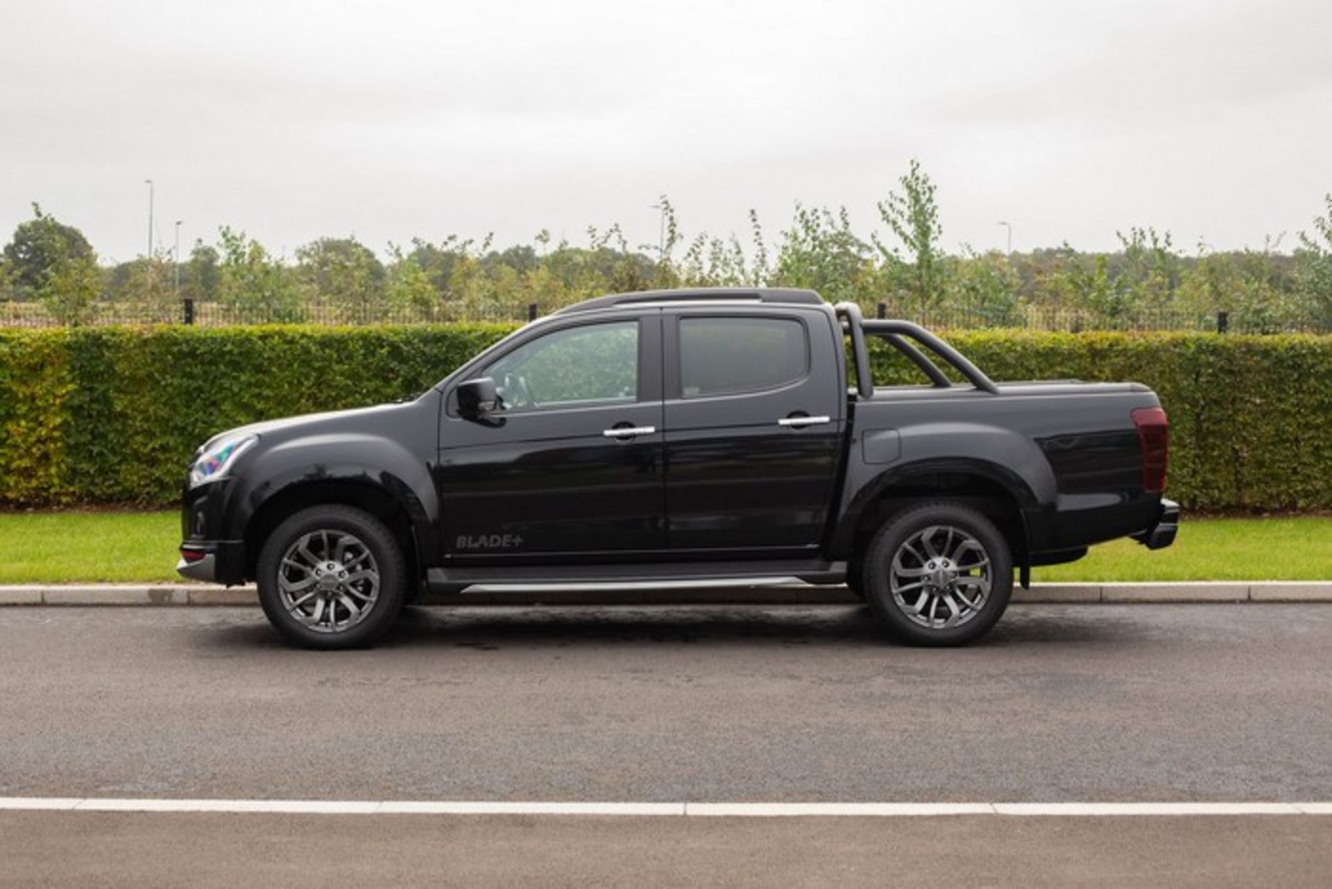 New Isuzu D-Max Blade+ Special Edition