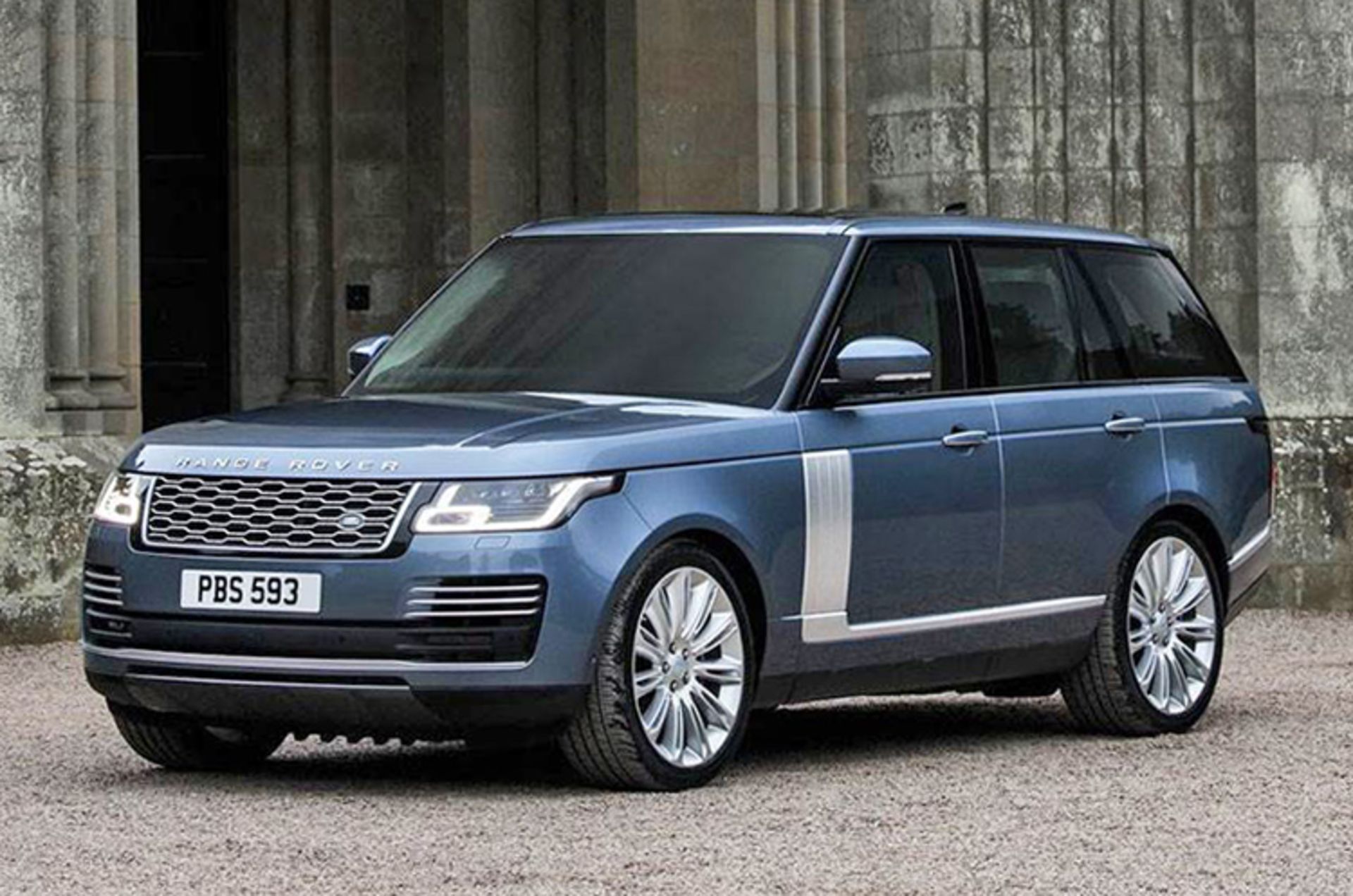 Range Rover   P400e plug-in hybrid