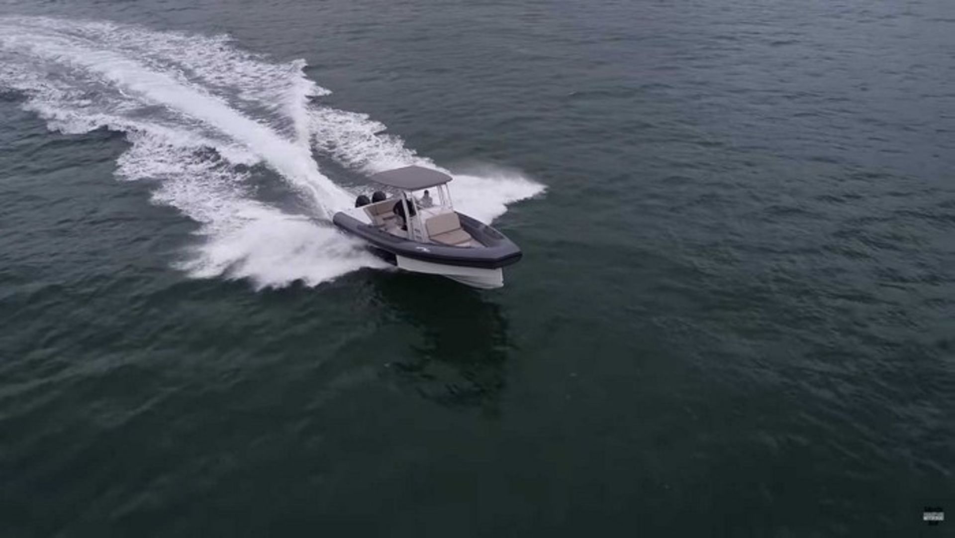 Iguana X100 Amphibious Boat