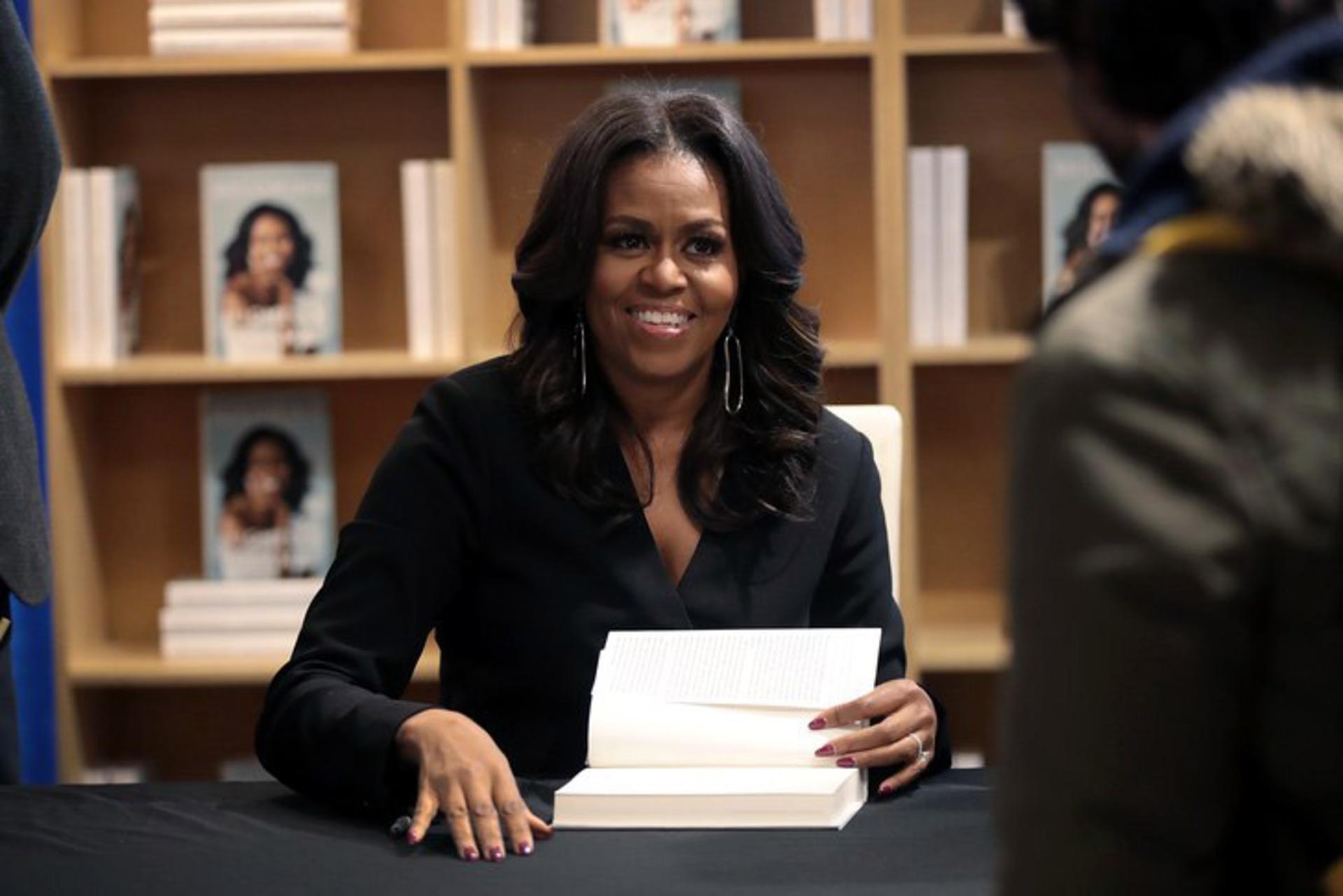 becoming book michelle obama/کتاب شدن میشل اوباما زندگی نامه