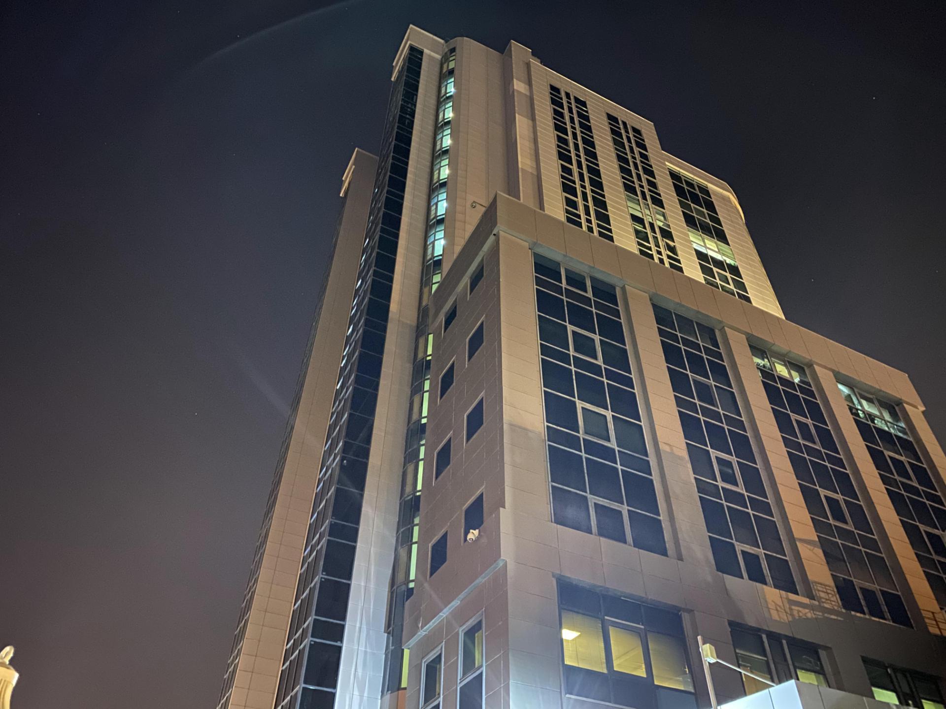 iPhone 11 - Night