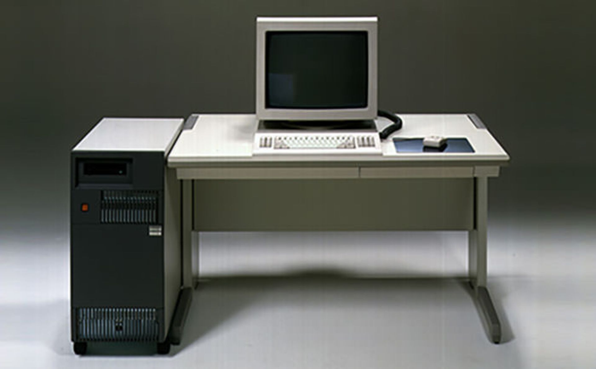 فوجیتسو / Fujitsu