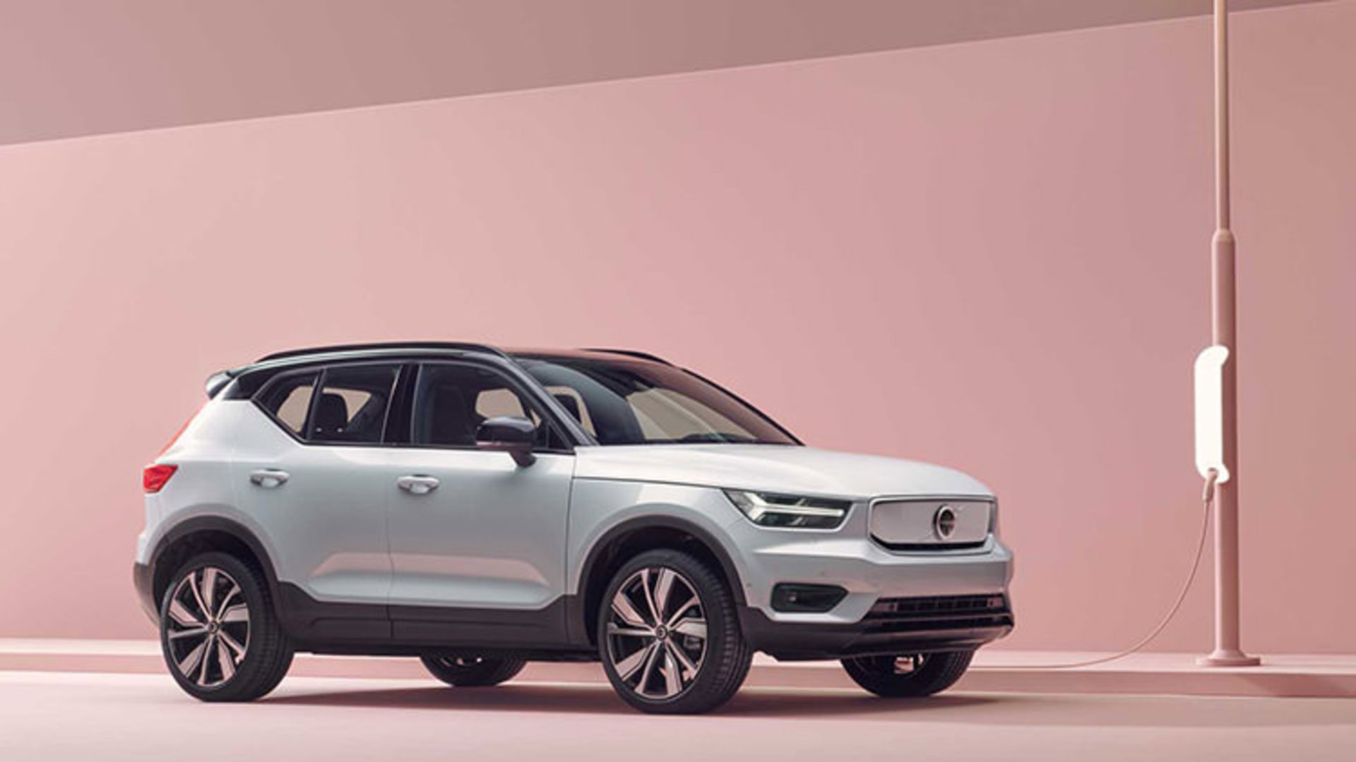 Volvo XC40 Recharge / ولوو xc40 ریشارژ