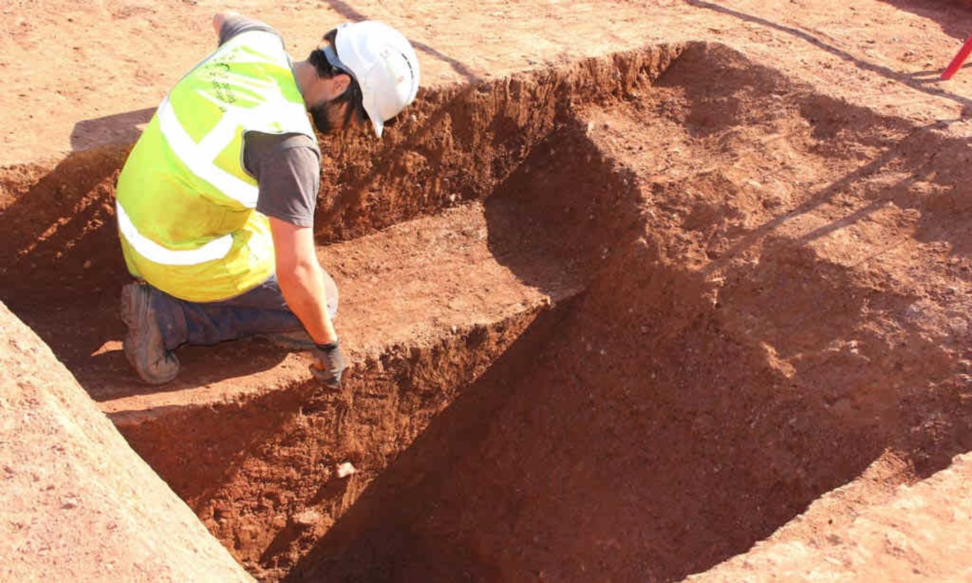 کشف بقایای دژ رومیان باستان زیر ایستگاه اتوبوسی در اکستر انگلستان