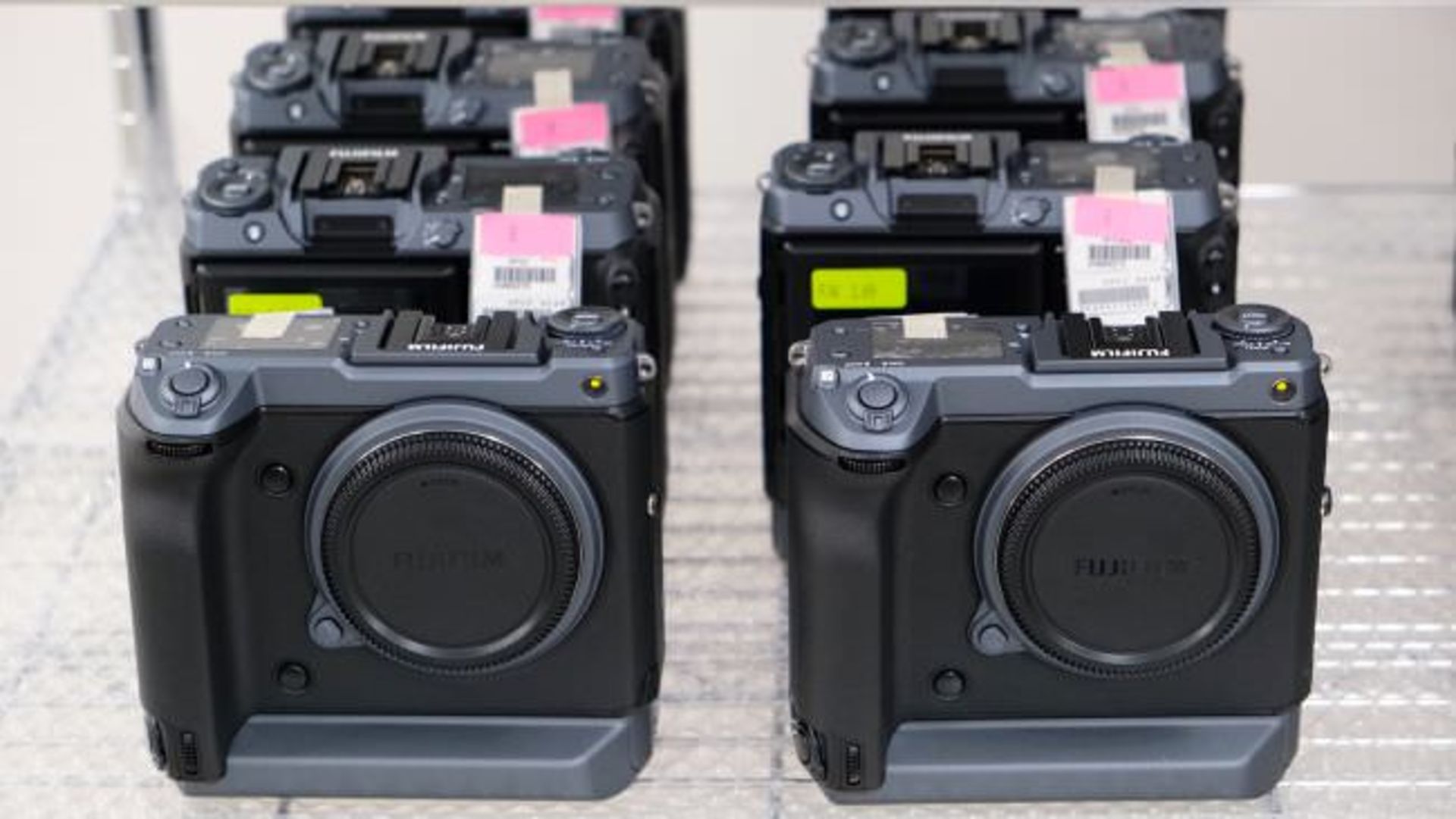 کارخانه فوجی‌فیلم/ Fujifilm GFX 100
