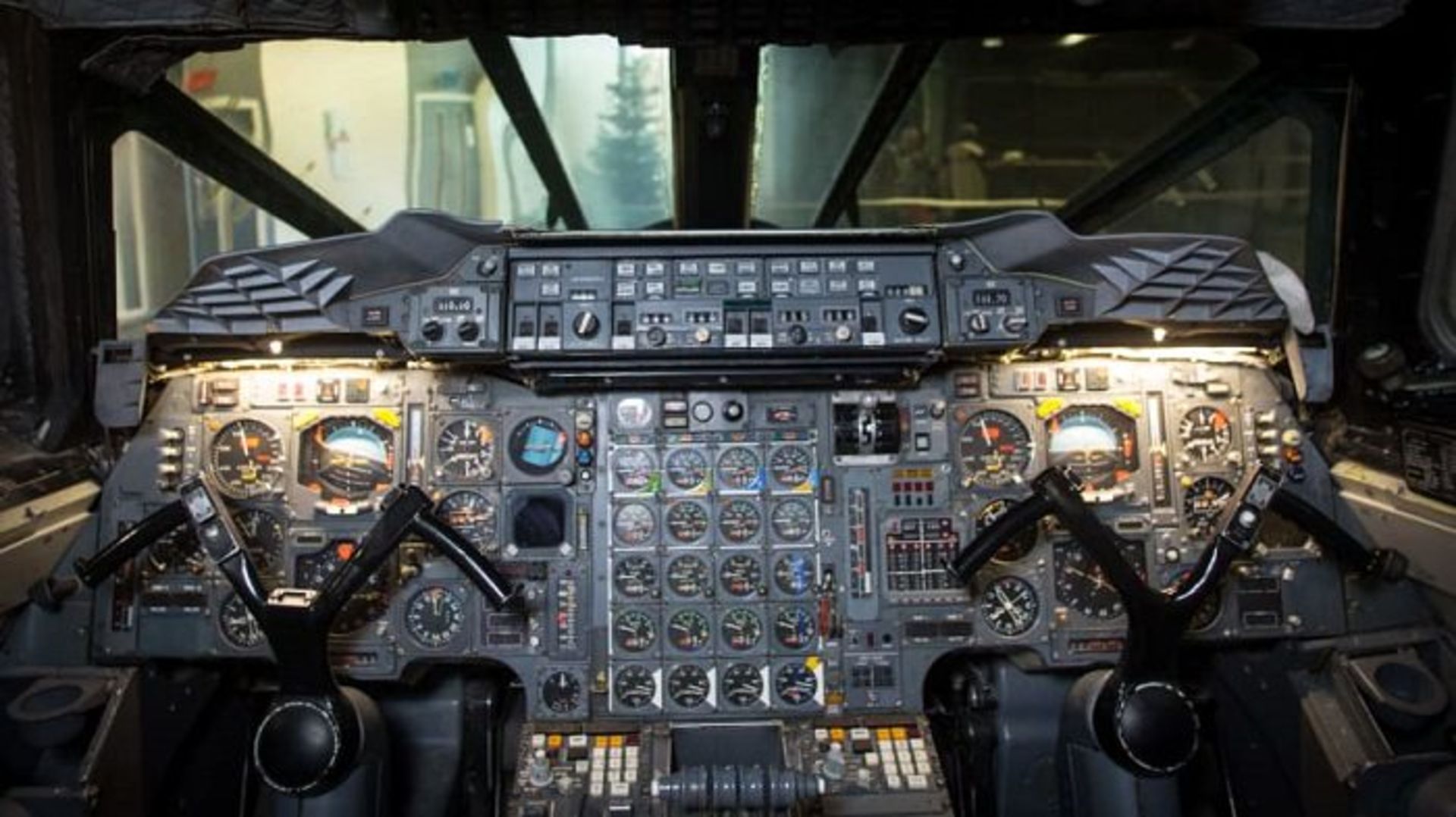 concorde cockpit