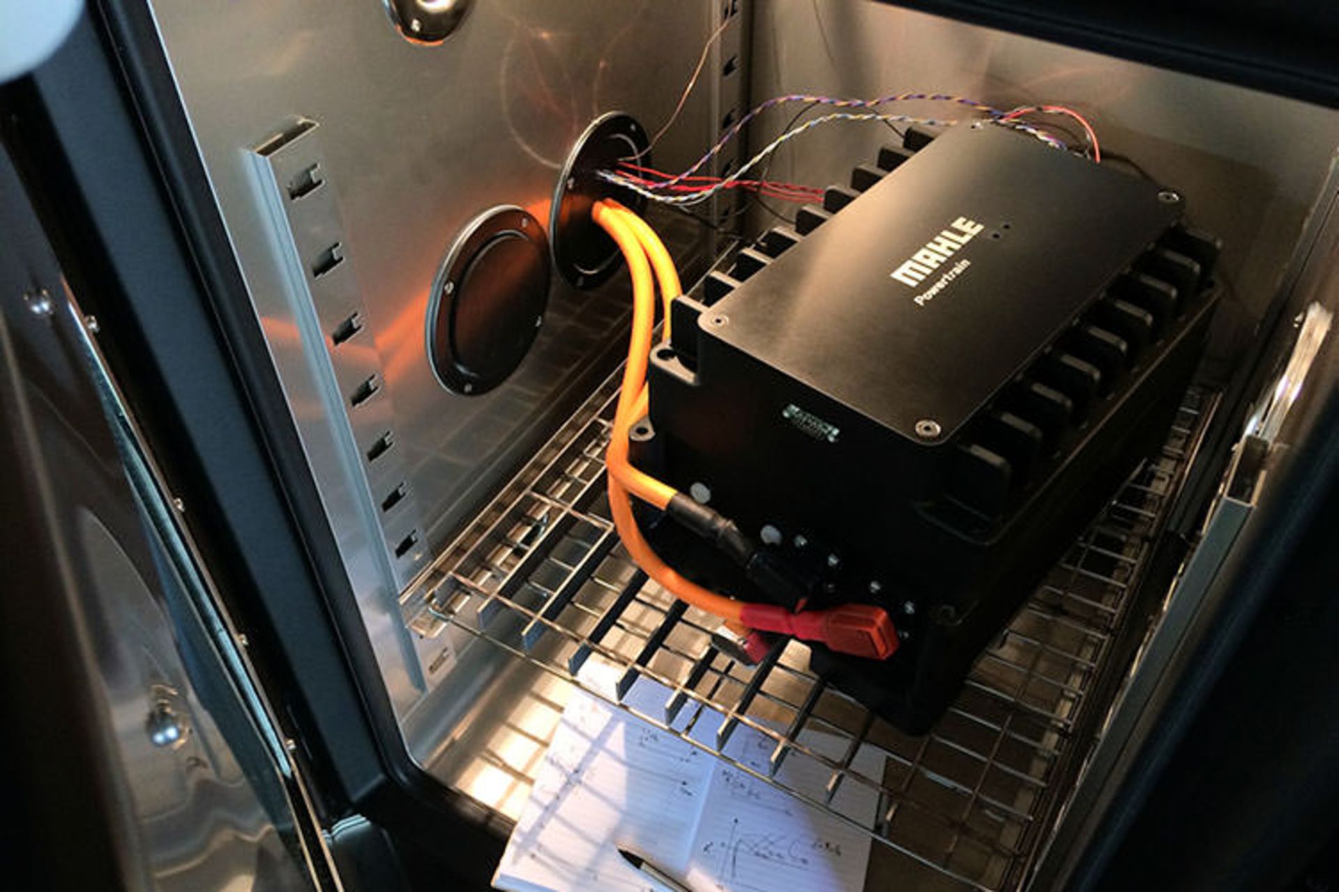 Mahle / خودروی هیبریدی باتری