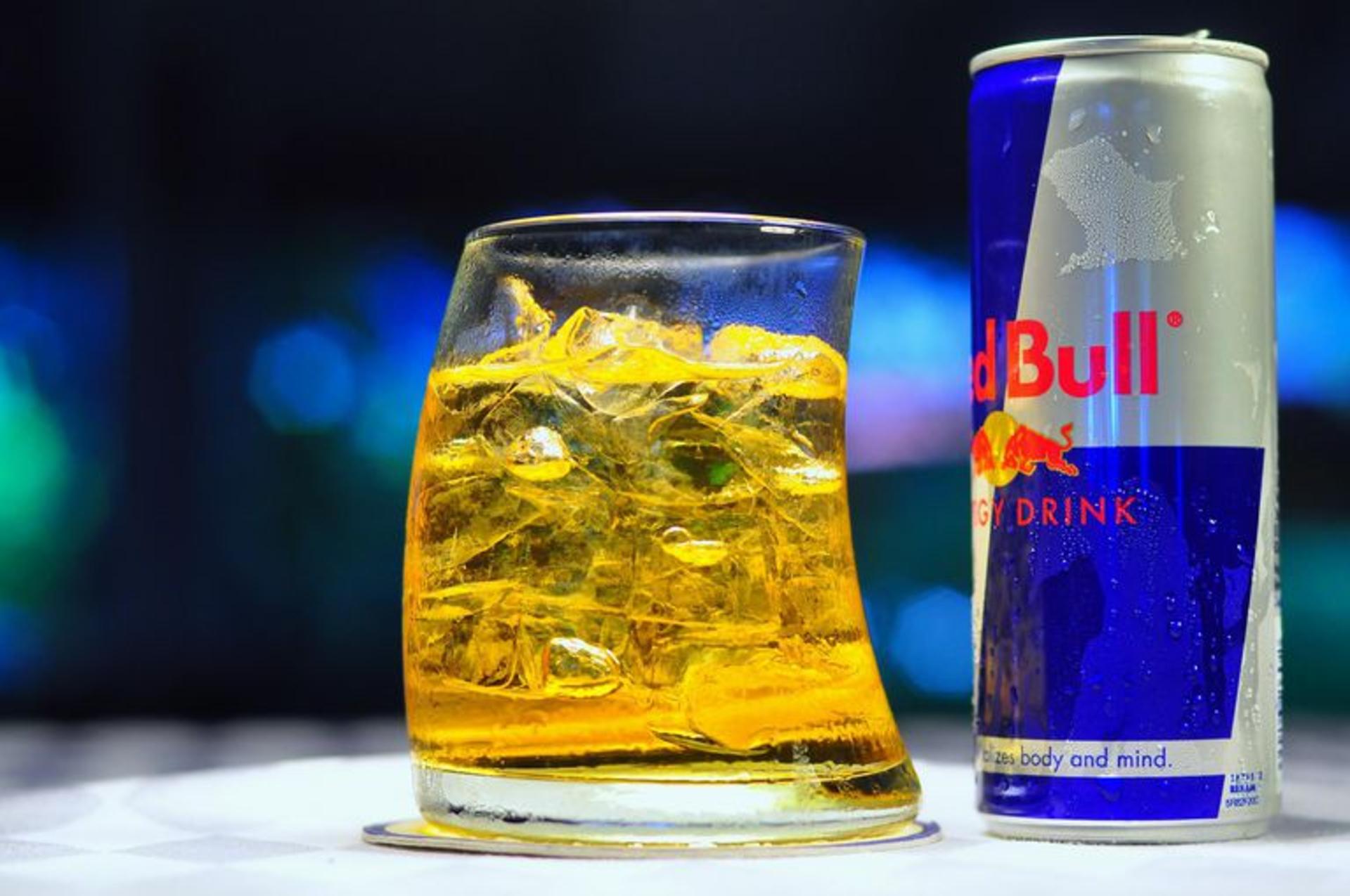 نوشیدنی های انرژی زا / energy drink