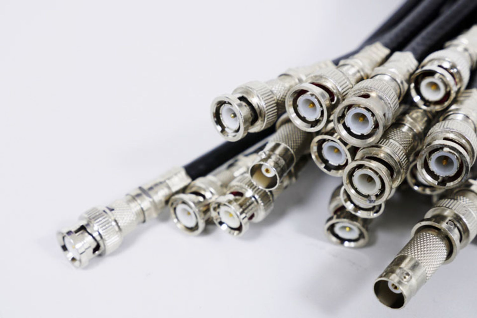 computer cables - کابل های رایانه‌ایی