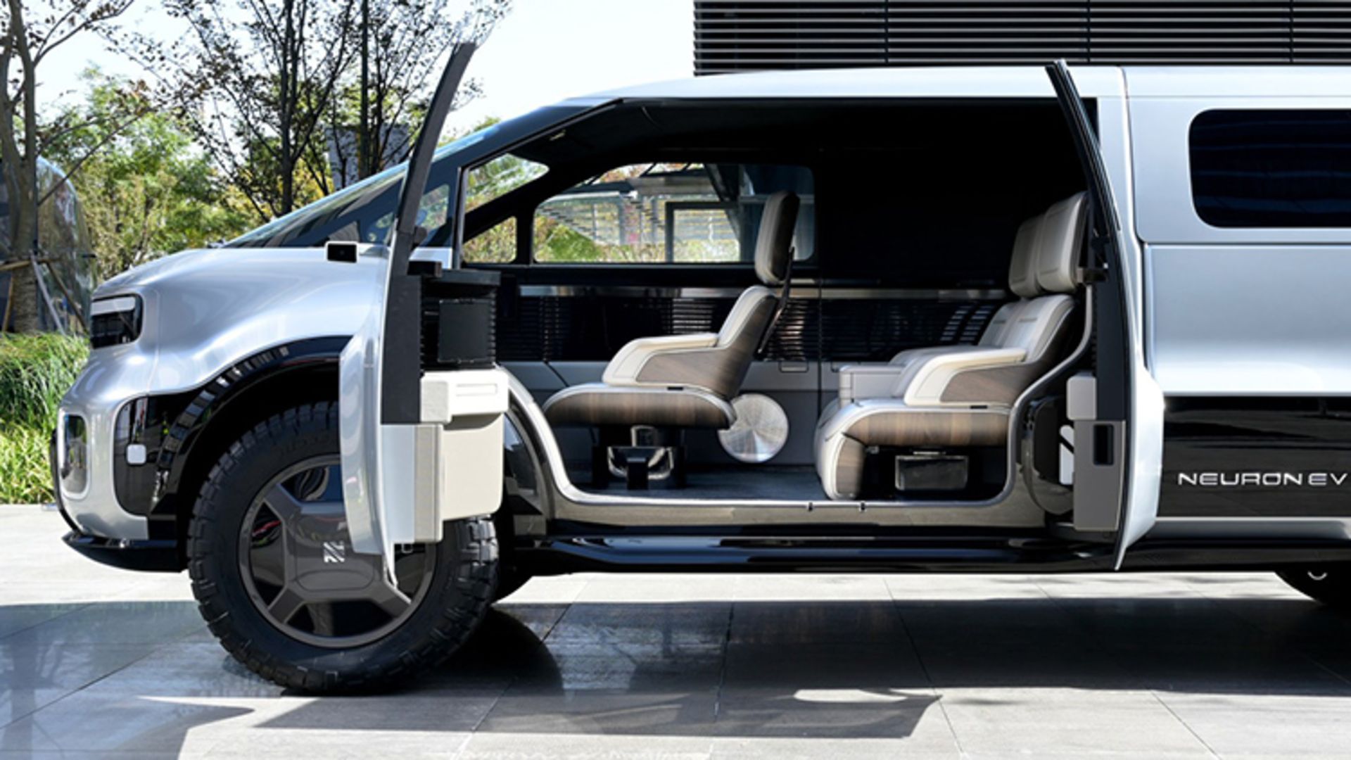 Neuron EV T-One Electric Pickup