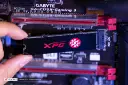 اس اس دی ADATA XPG SX6000 Lite از نمای جلو در دست چپ