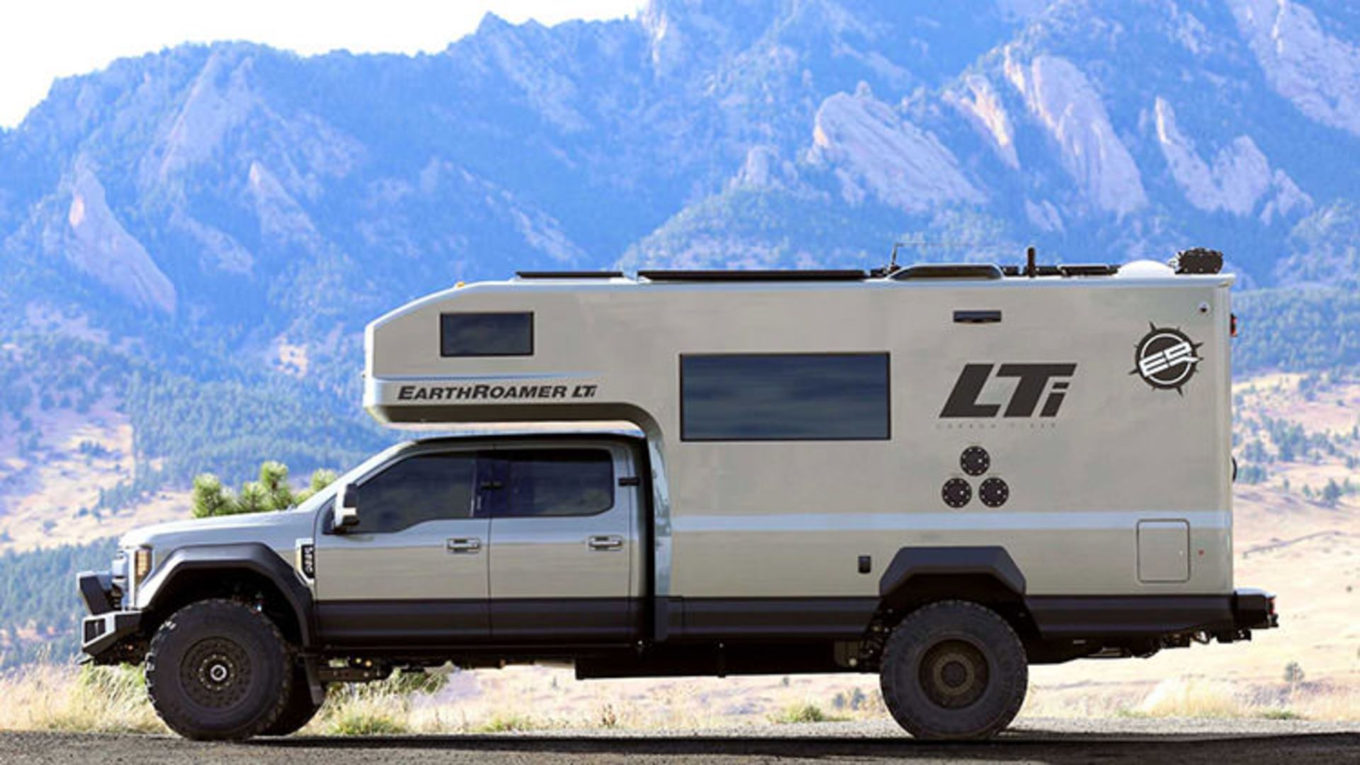 EarthRoamer LTi / خودرو تفریحی ارث رومر