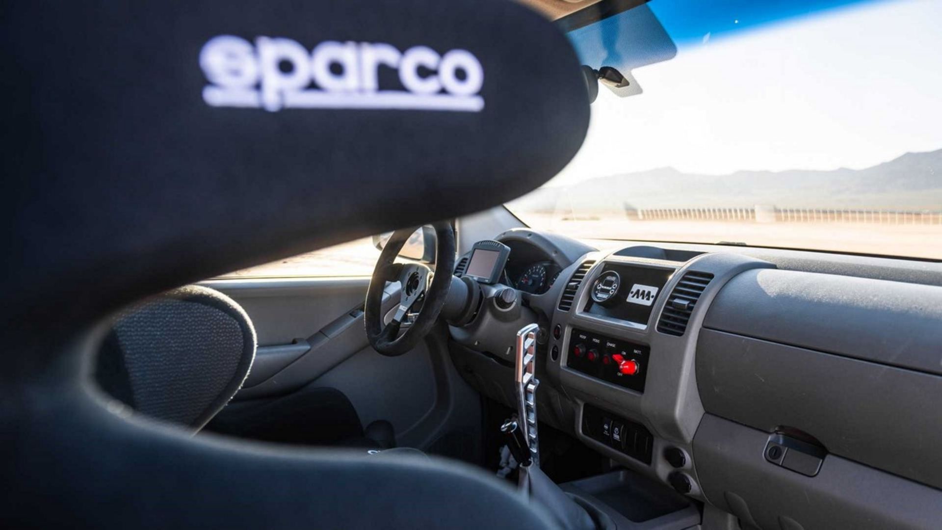 Nissan Frontier Desert Runner