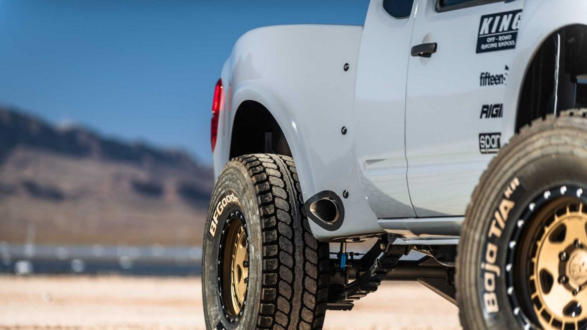 Nissan Frontier Desert Runner