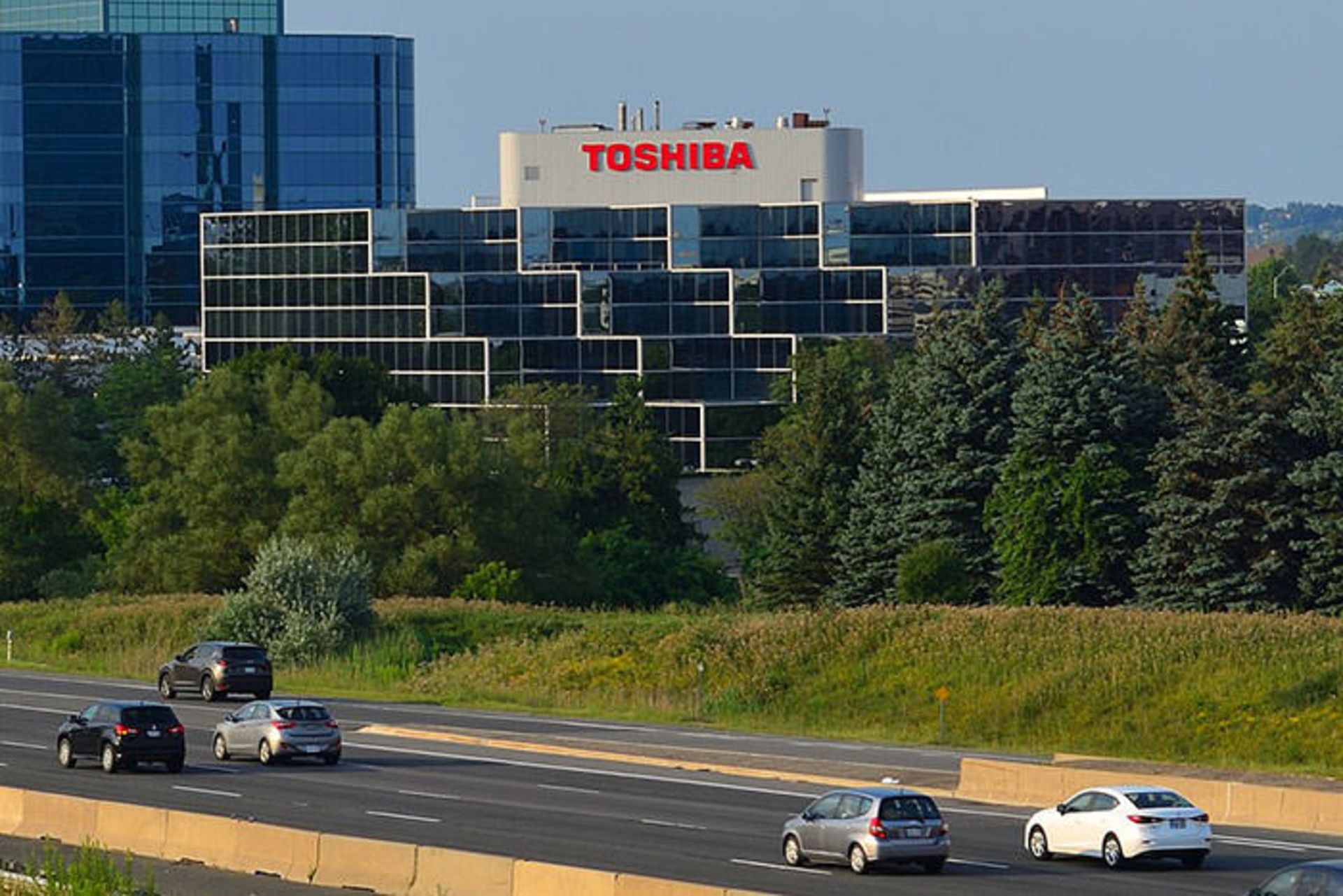 توشیبا / Toshiba