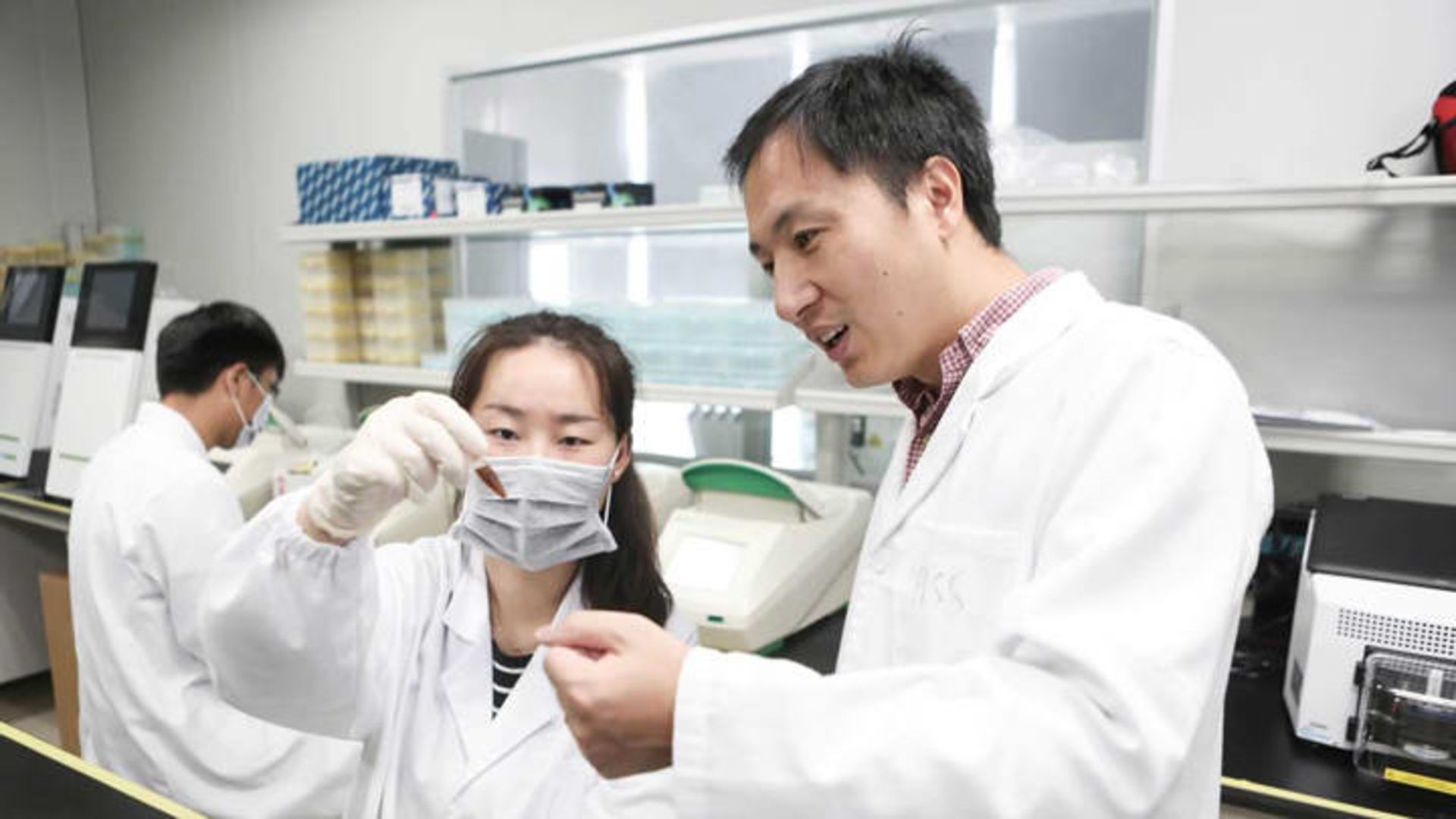 آزمایش ژنتیکی دکتر هه 