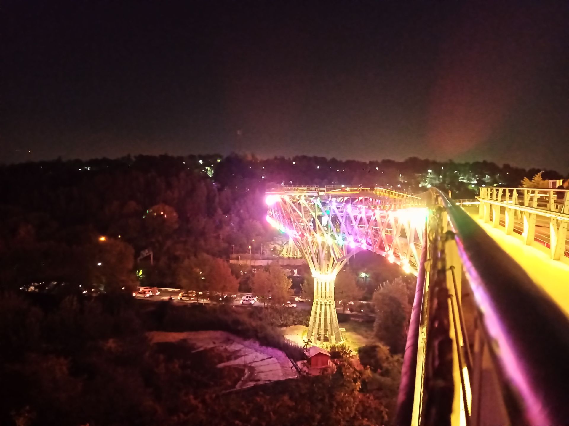 نمونه‌عکس شاهین ۲