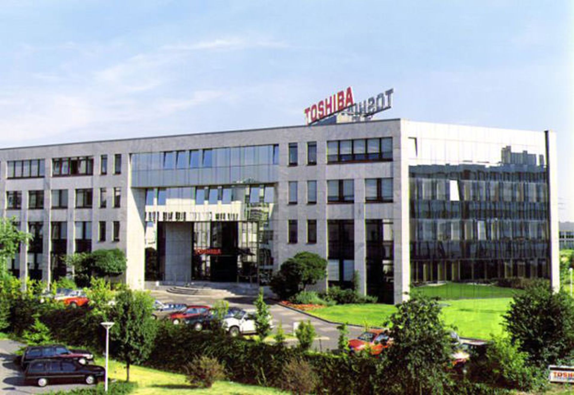 توشیبا / Toshiba