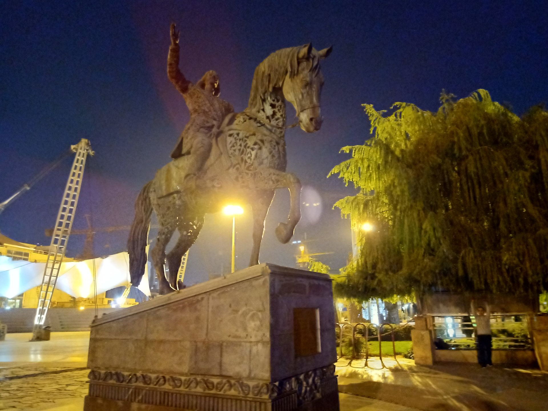 نمونه‌عکس شاهین ۲