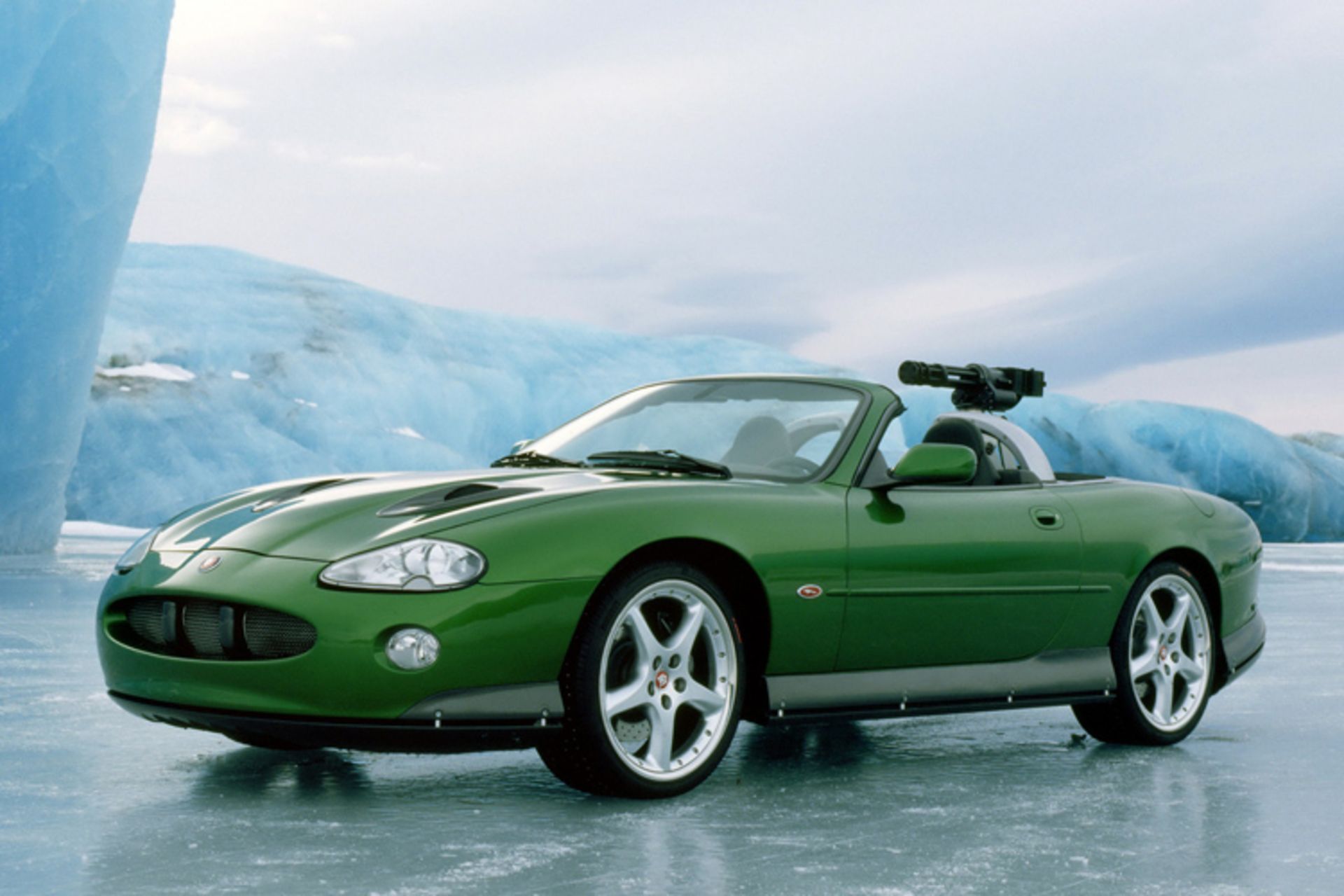 jaguar XK James bond
