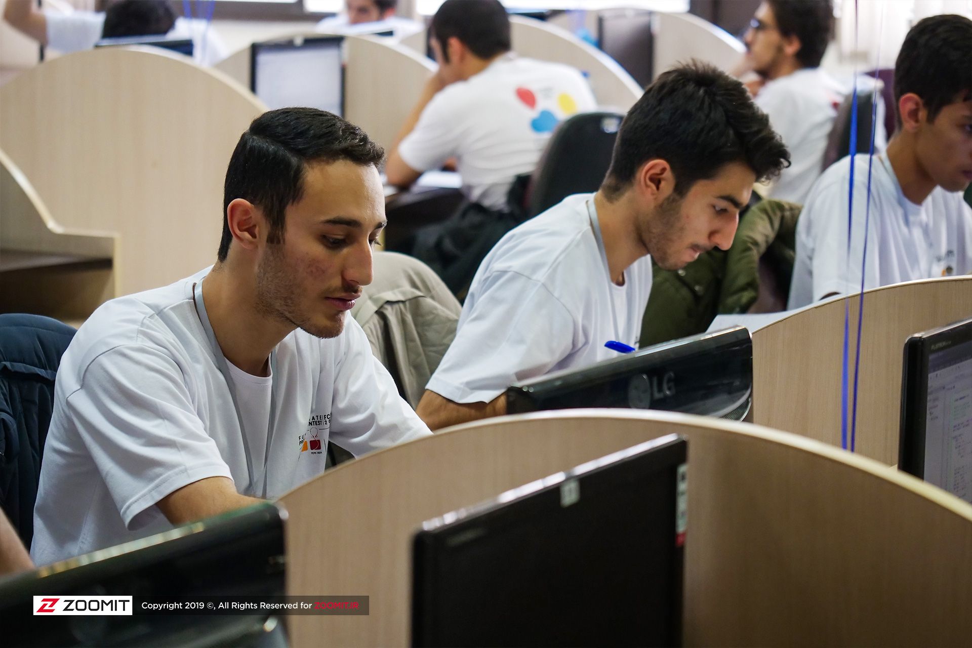 مسابقات برنامه‌نویسی FCPC با حمایت کافه‌بازار در دانشگاه فردوسی مشهد