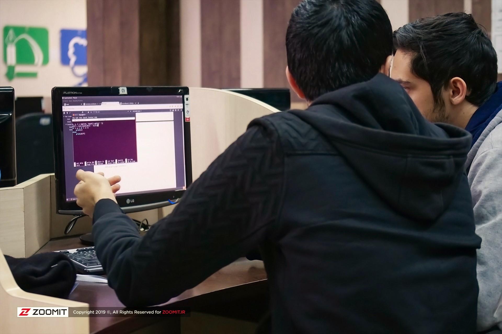 مسابقات برنامه‌نویسی FCPC با حمایت کافه‌بازار در دانشگاه فردوسی مشهد