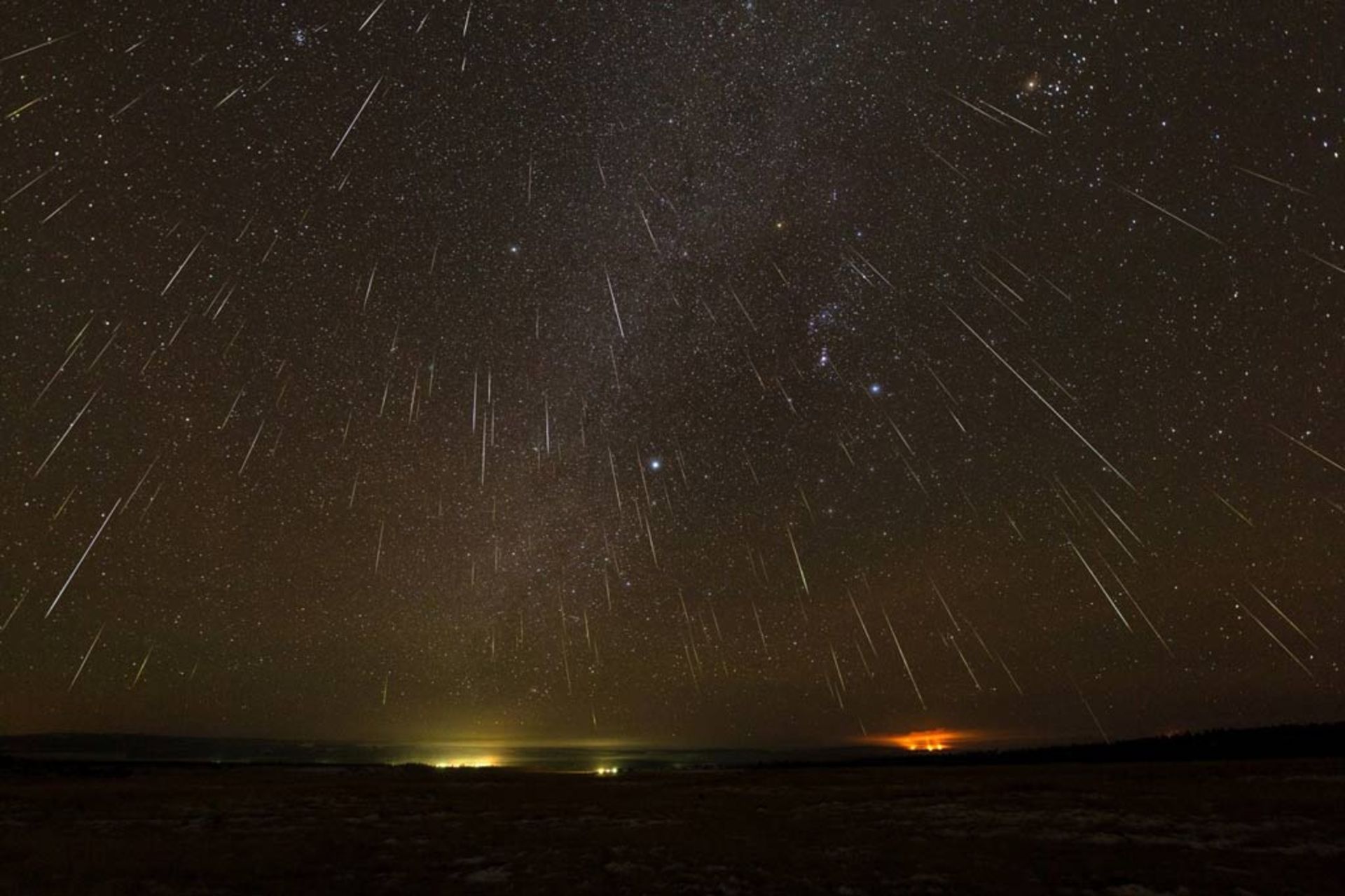 تصاویری دیدنی از بارش شهابی جوزایی