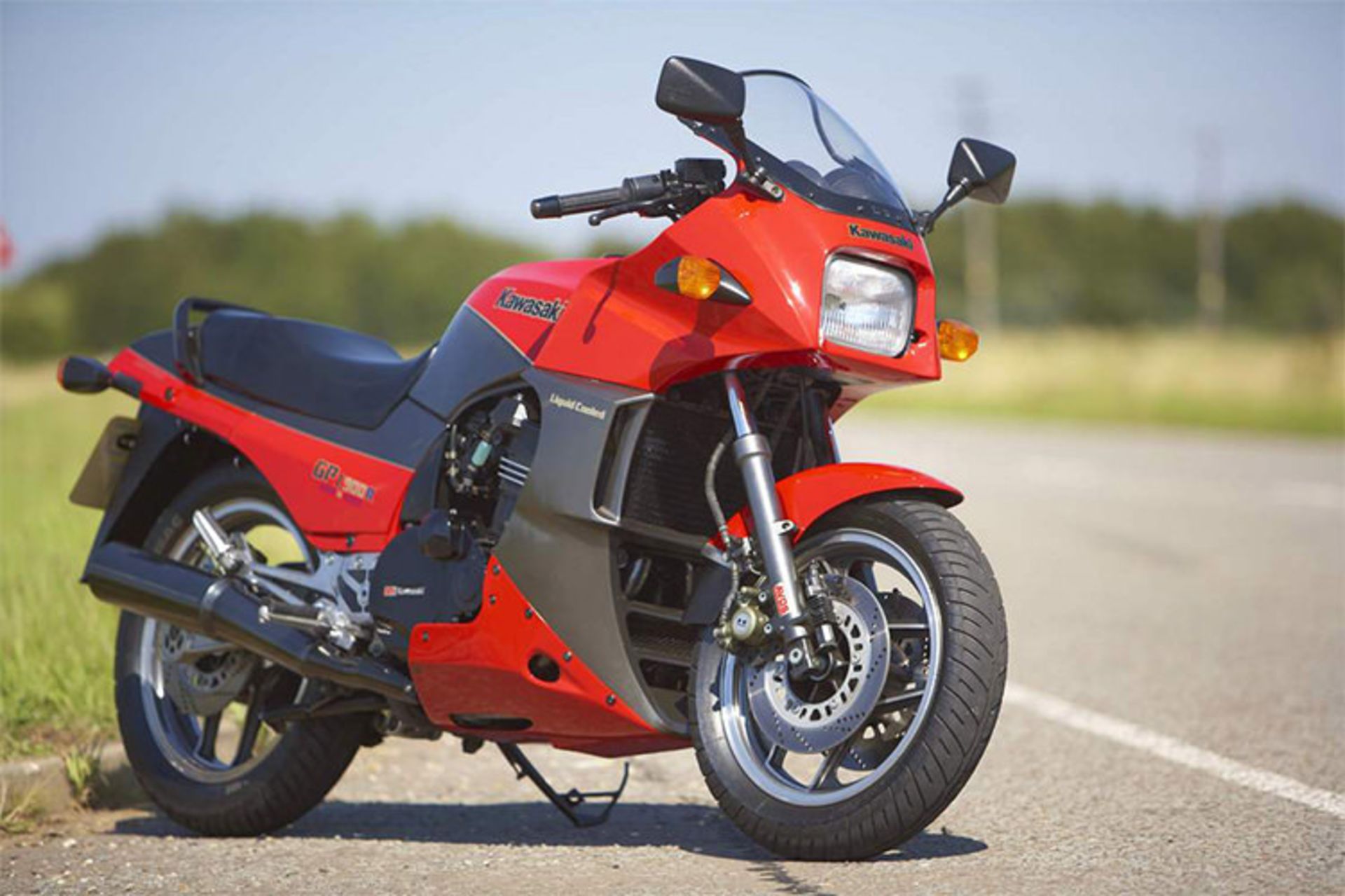 Kawasaki GPZ900R 