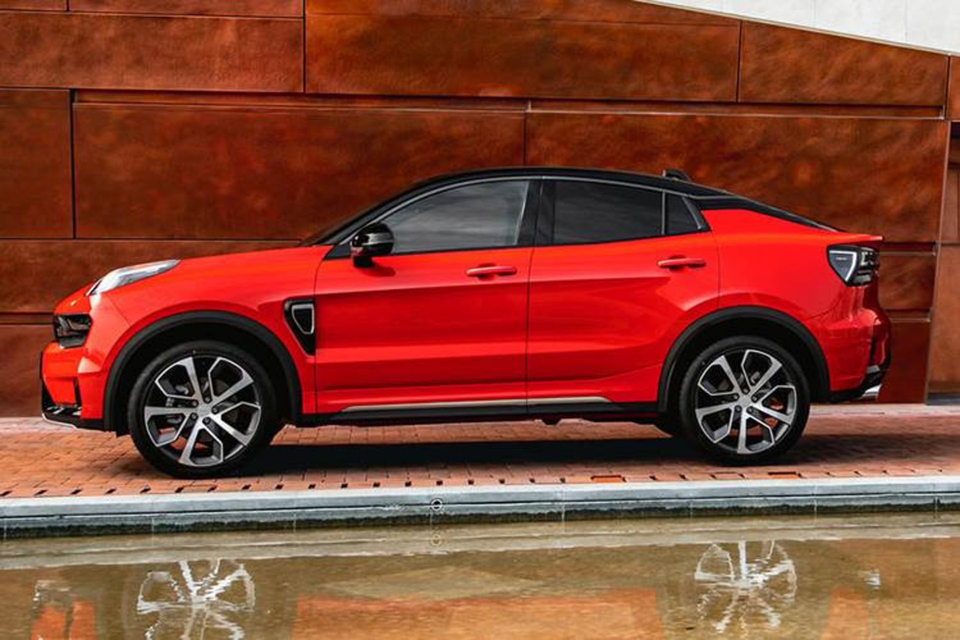 Lynk & Co 05 / شاسی بلند لینک اندکو