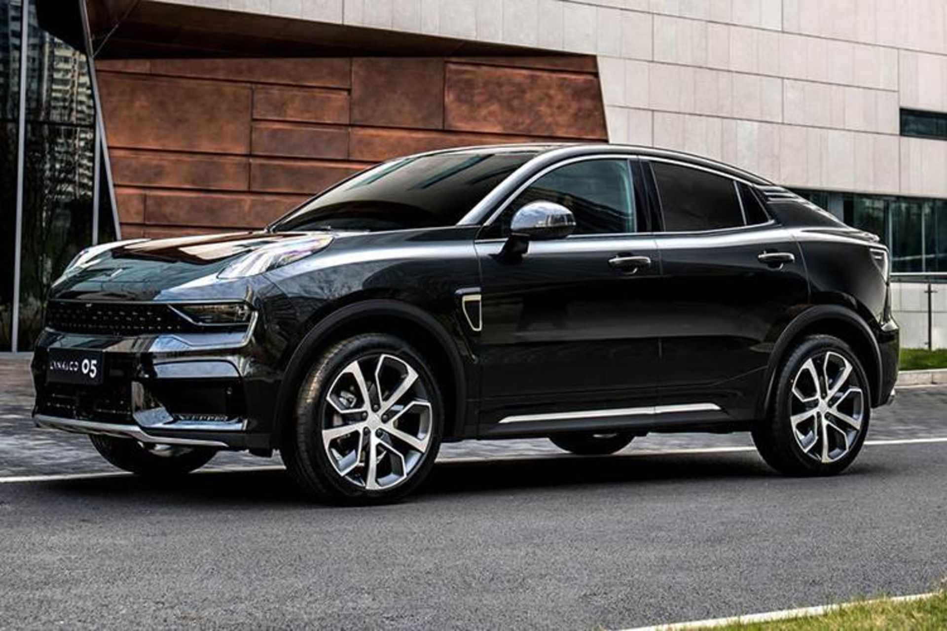 Lynk & Co 05 / شاسی بلند لینک اندکو