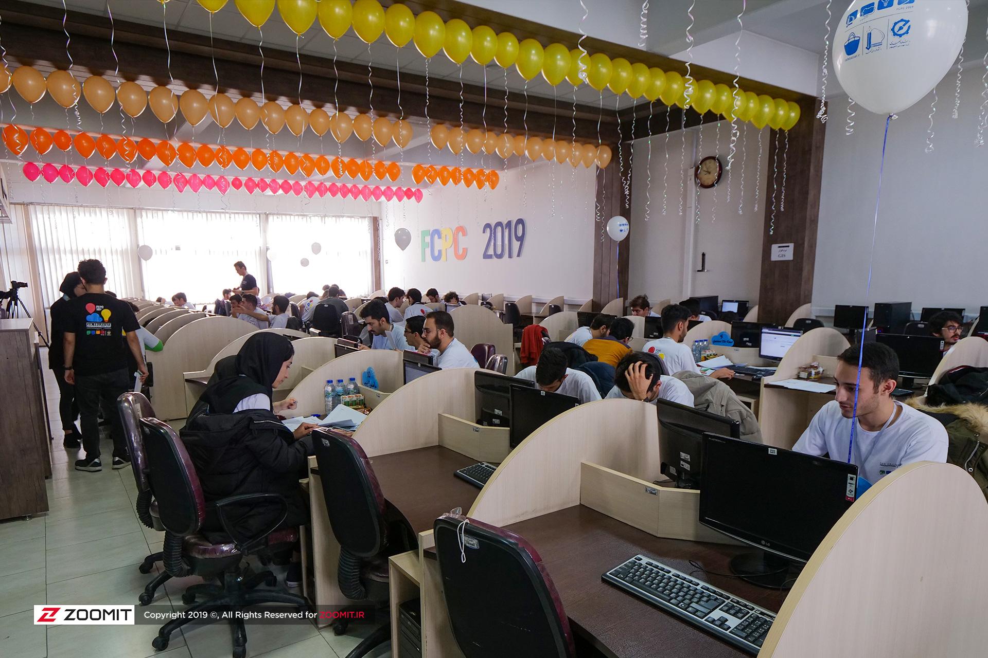 مسابقات برنامه‌نویسی FCPC با حمایت کافه‌بازار در دانشگاه فردوسی مشهد
