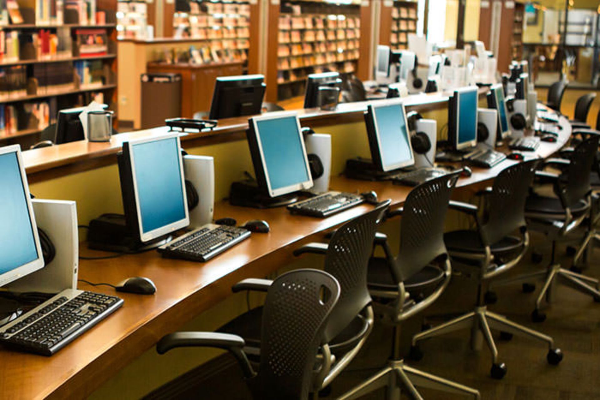 کلود آکادمی