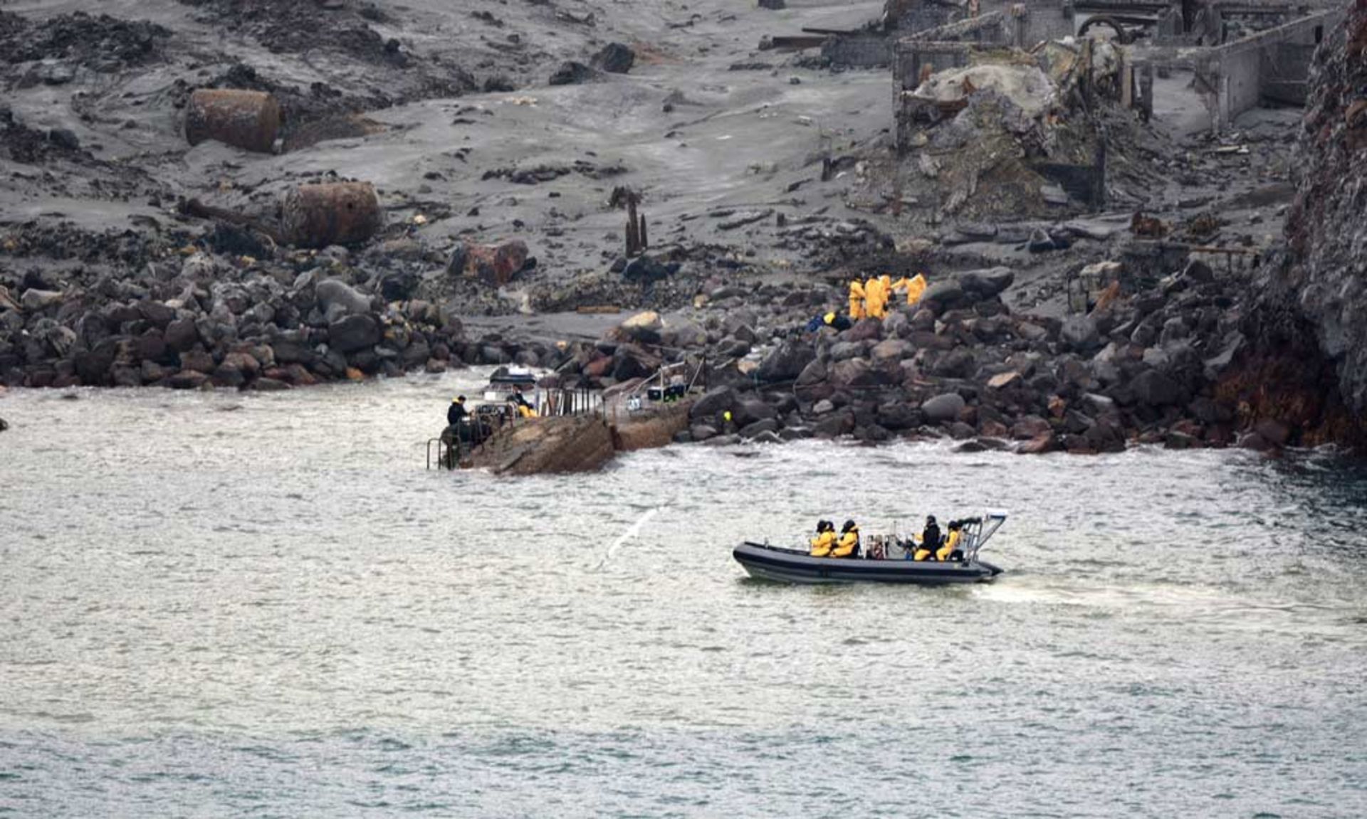 تیم‌های امداد و نجات