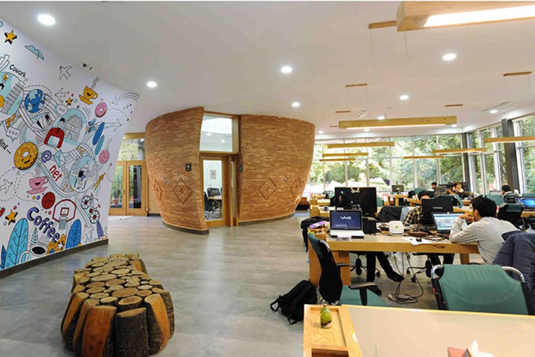 فضای کار اشتراکی / Coworking Space