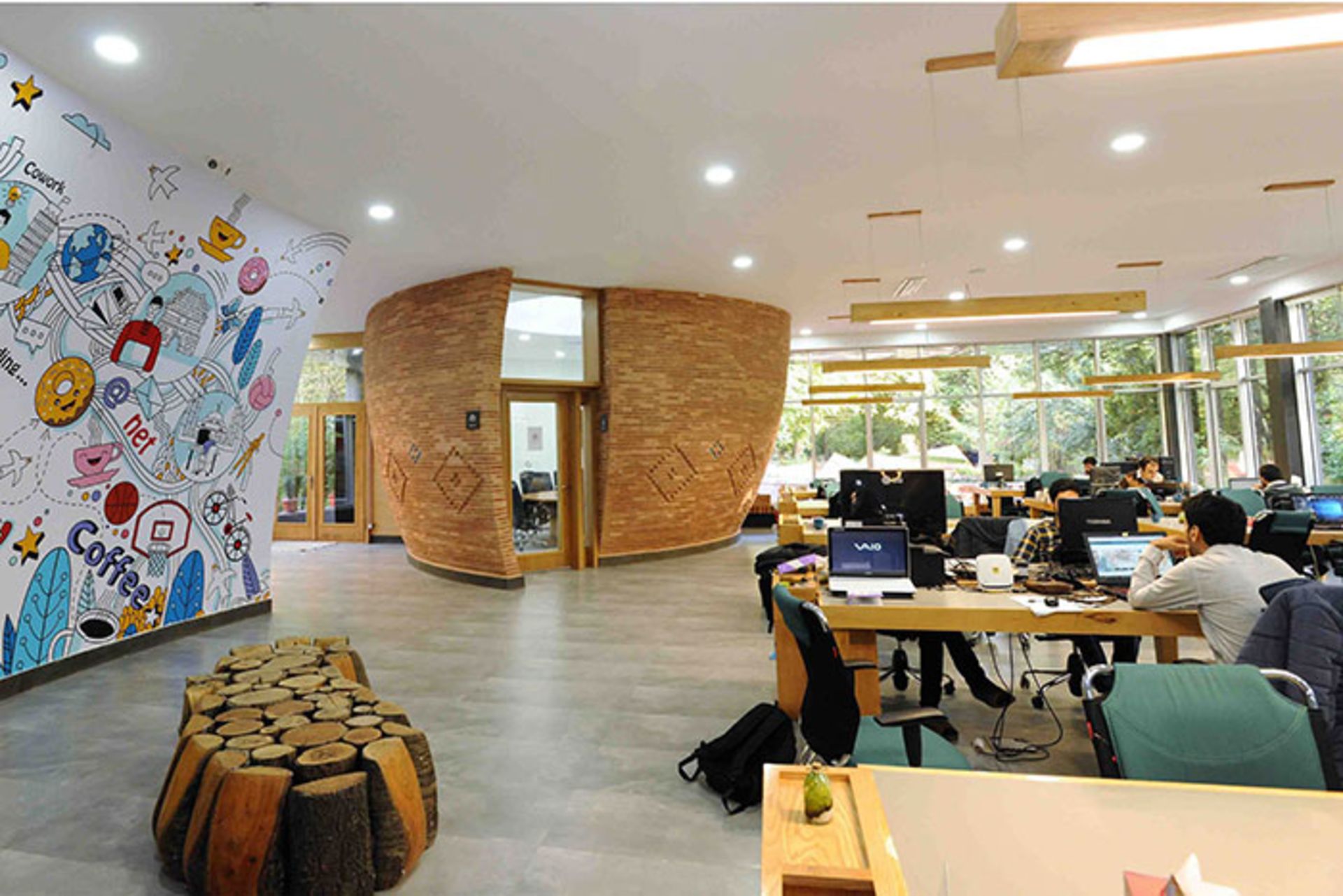 فضای کار اشتراکی / Coworking Space