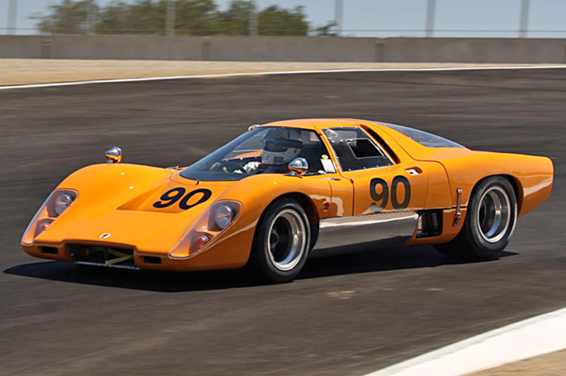 McLaren M6 GT