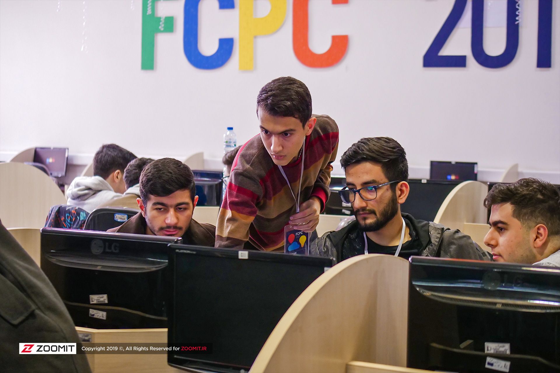 مسابقات برنامه‌نویسی FCPC با حمایت کافه‌بازار در دانشگاه فردوسی مشهد