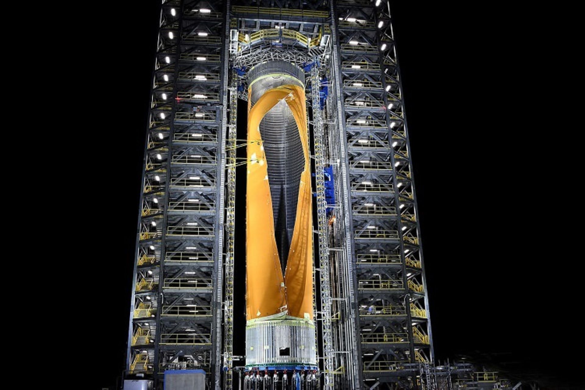 Space Launch System / اسپیس لانچ سیستم