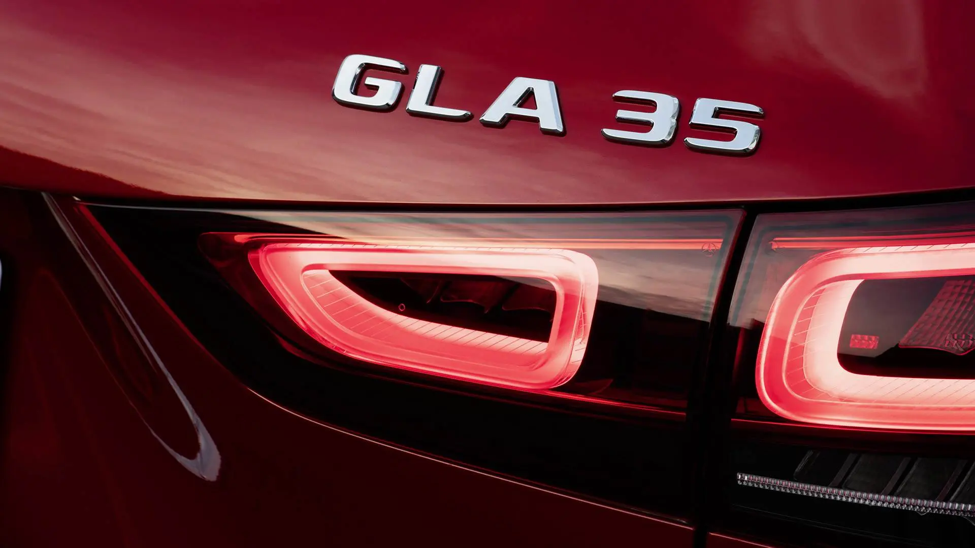Mercedes-AMG GLA 35 / مرسدس بنز کلاس gla