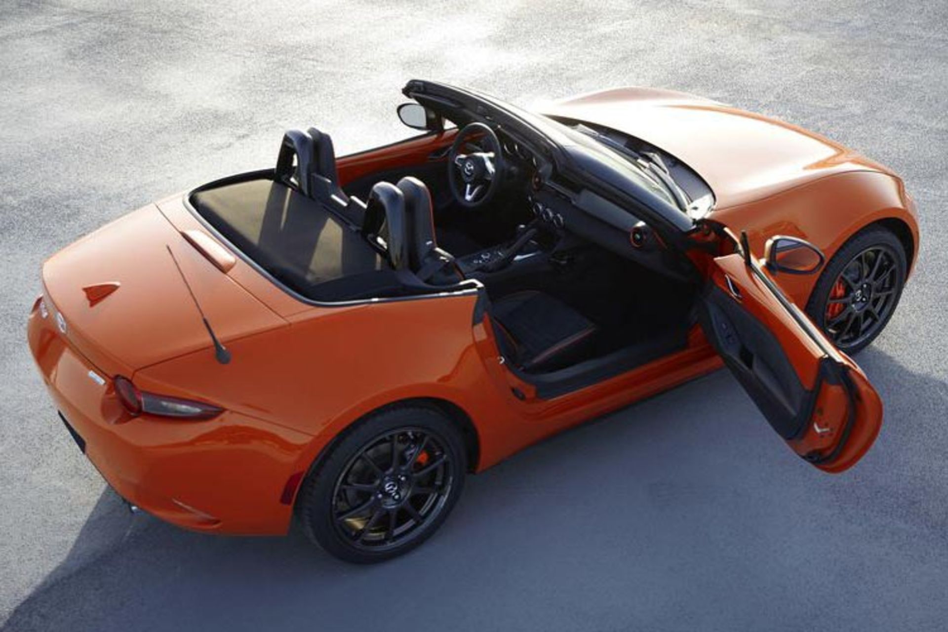 مزدا میاتا MX5 