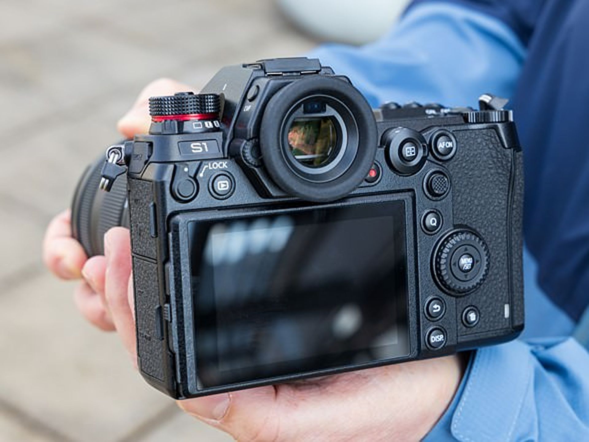 Panasonic پاناسونیک لومیکس S1 و S1R