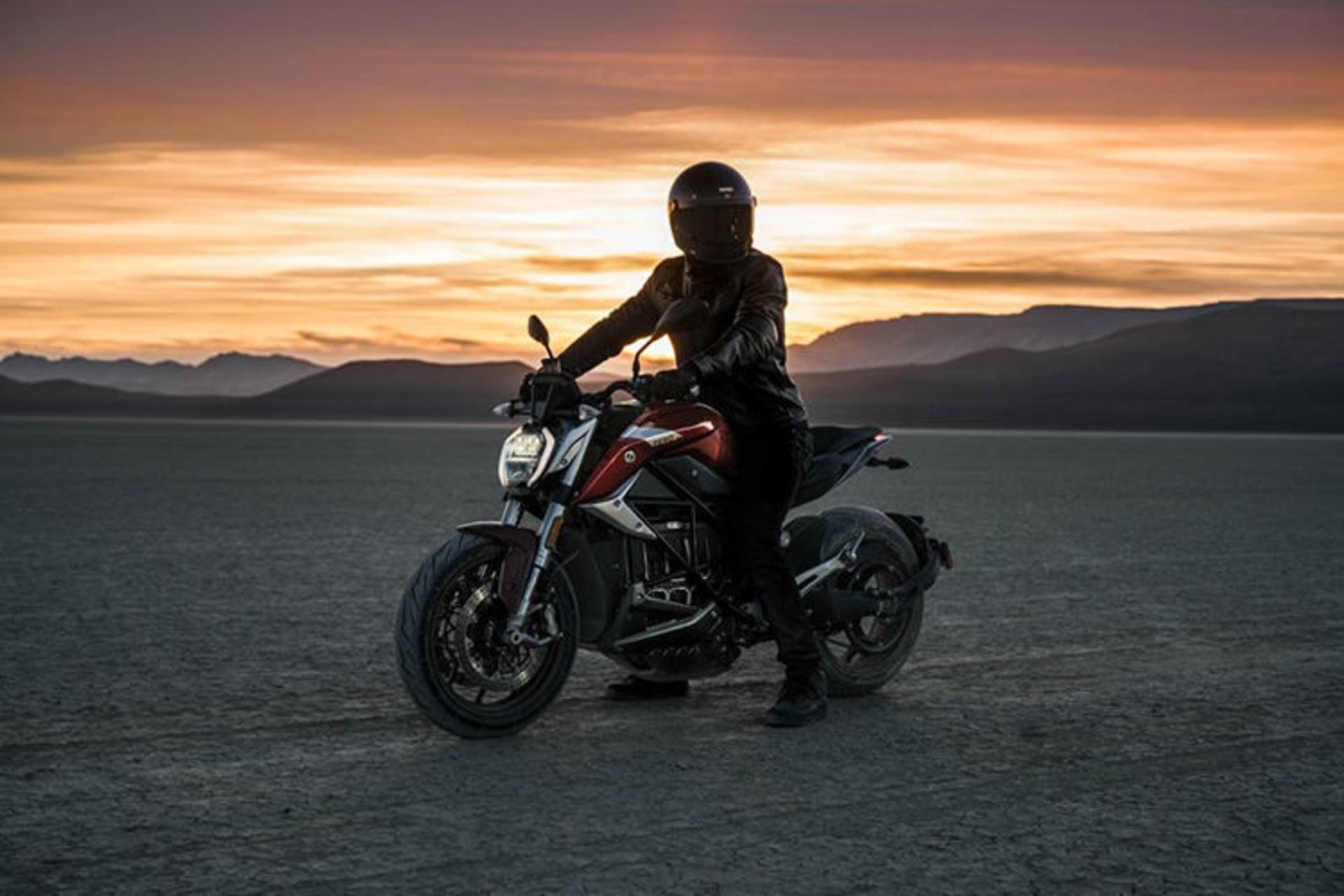 Zero SR/F electric motorcycle / موتورسیکلت برقی زیرو