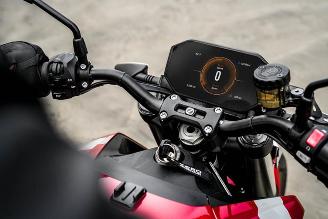 Zero SR/F electric motorcycle / موتورسیکلت برقی زیرو