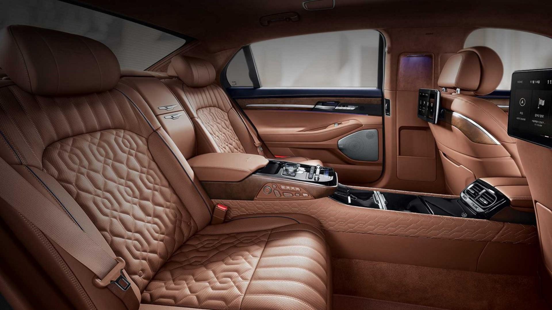 Genesis G90 Limousine