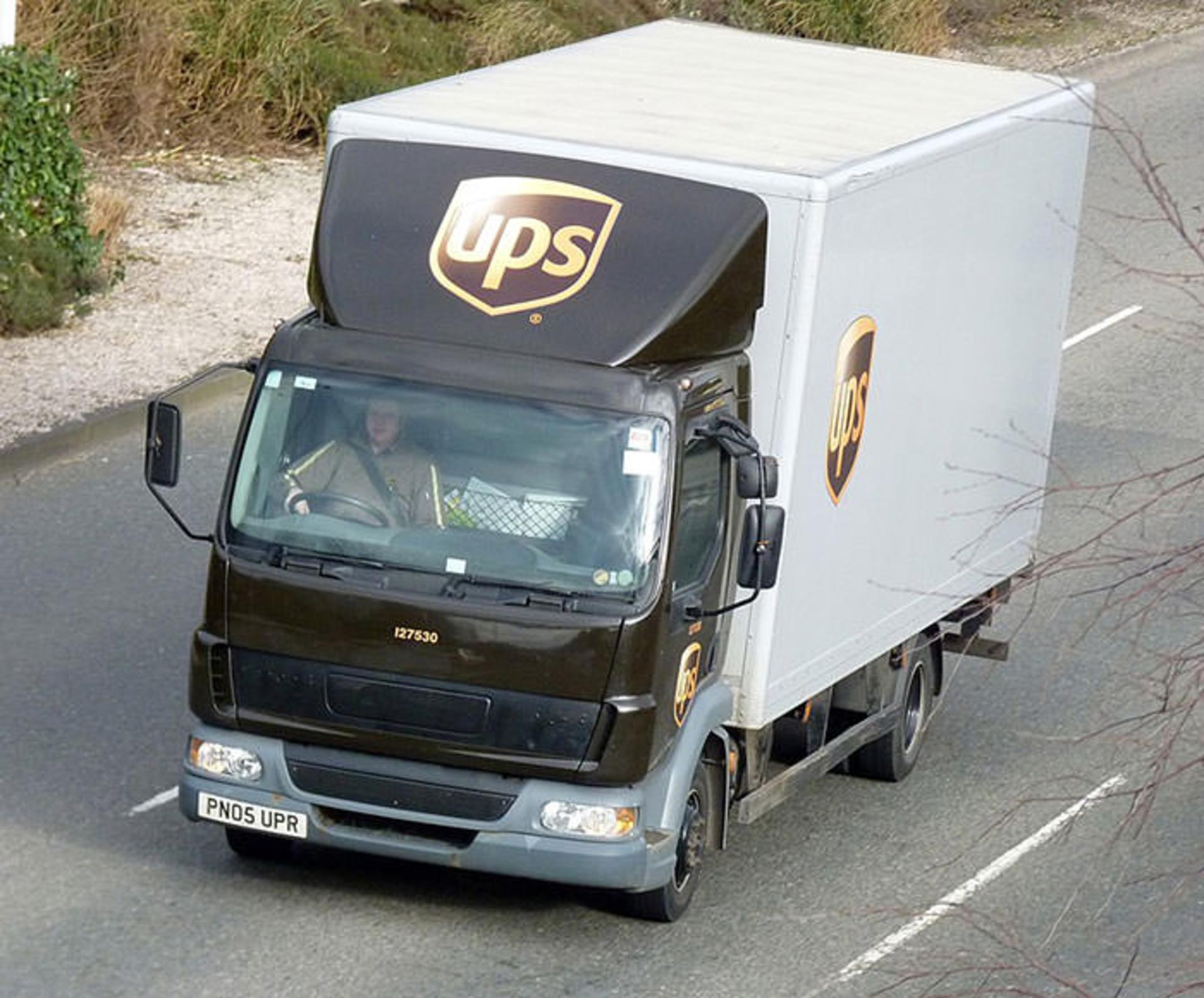 یو پی اس / UPS