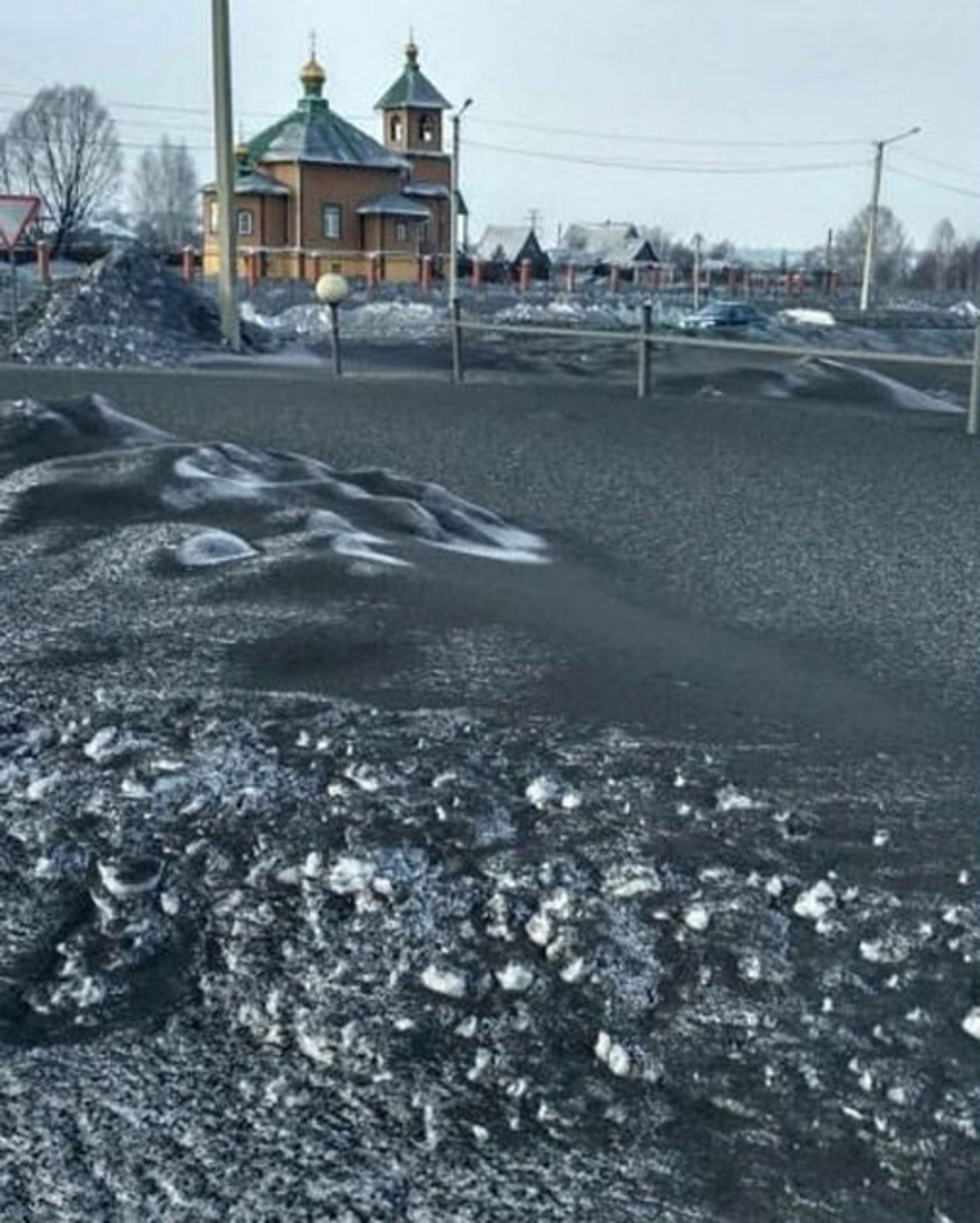 برف سیاه سیبری / black snow siberia