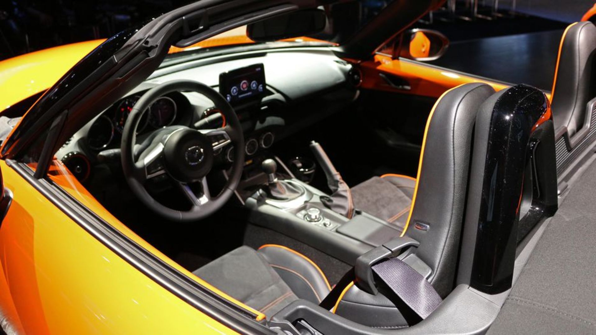 مزدا میاتا MX5 