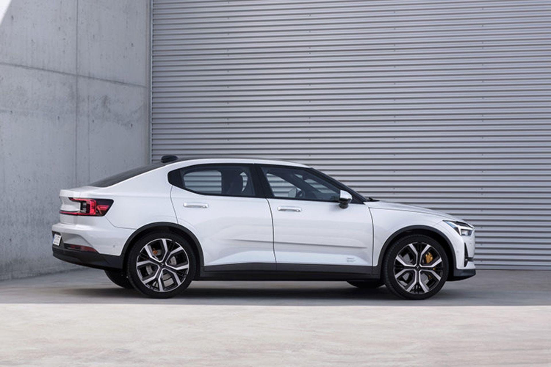 Polestar 2 EV / خودروی الکتریکی پل استار 2